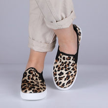 Load image into Gallery viewer, Women&#39;s panther  Flat Shoes Round