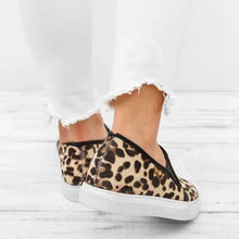 Load image into Gallery viewer, Women&#39;s panther  Flat Shoes Round